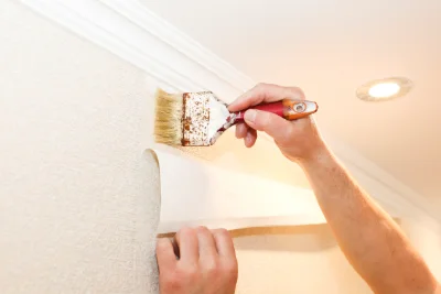 Pose de papier peint à Neuvilly — revêtements muraux et toiles de verre